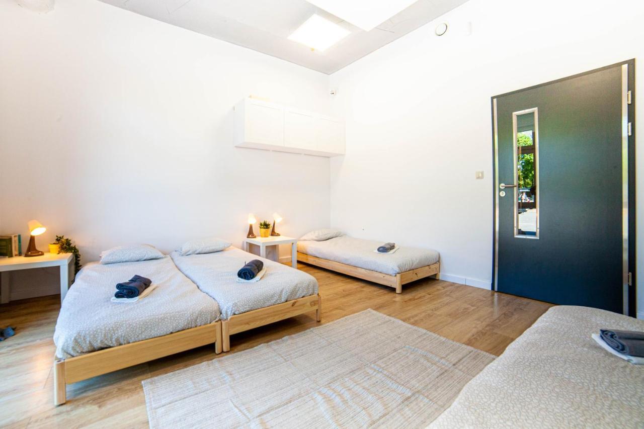 Hostel Montessori Гданьск Экстерьер фото
