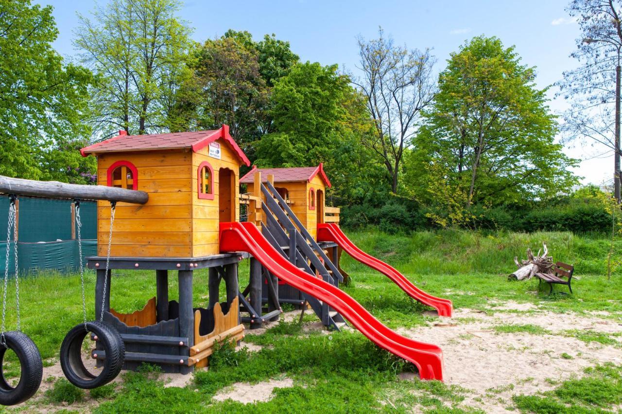 Hostel Montessori Гданьск Экстерьер фото
